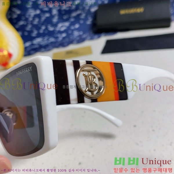 ������ ���۶� B4857913480-2