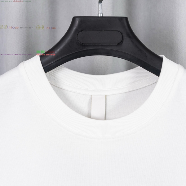 ���� ũ������ ���� Ƽ���� CH628740-20