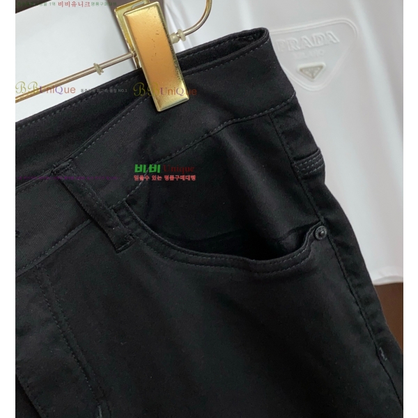 ���� ���ڷ� ��ġ�ڸ� û���� BC247563-1