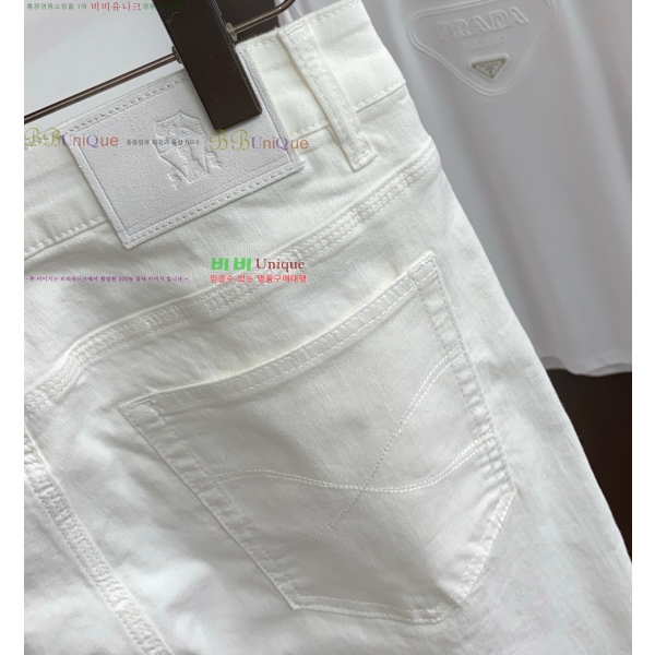���� ���ڷ� ��ġ�ڸ� û���� BC247563-2