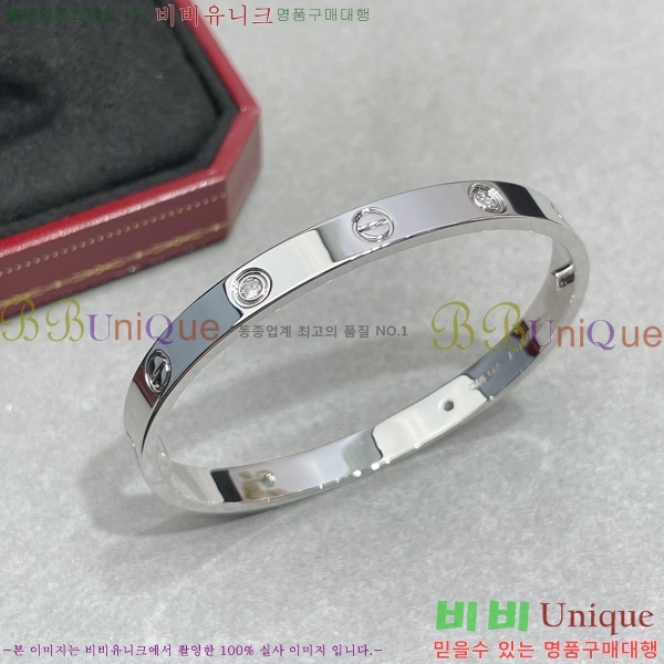 �������� ��쿡 LOVE �극�̽��� Ŭ���� ť�� CR3000045-2