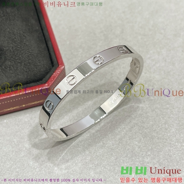 �������� ��쿡 LOVE �극�̽��� Ŭ���� CR3000045-1