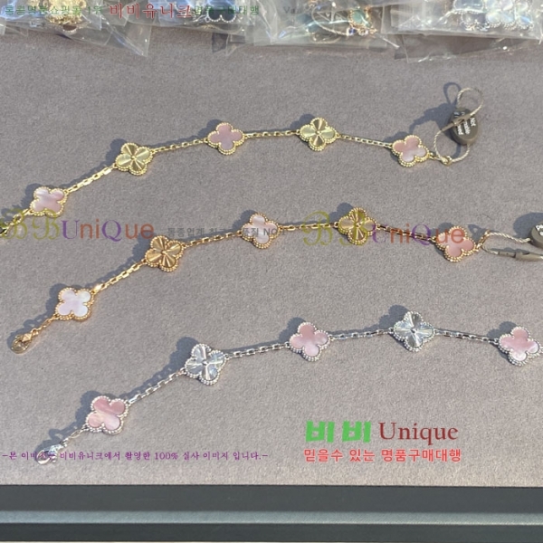 ��Ŭ�������� ���Ժ�� 5�� ��Ƽ�� ���� VA26624-2