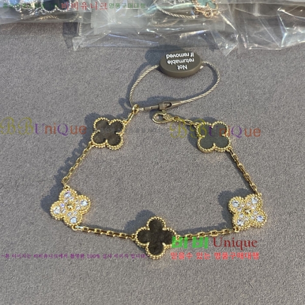 ��Ŭ�������� ���Ժ�� 5�� ��Ƽ�� ���� VA26626-2