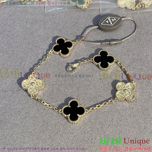 ��Ŭ�������� ���Ժ�� 5�� ��Ƽ�� ���� VA26624-1