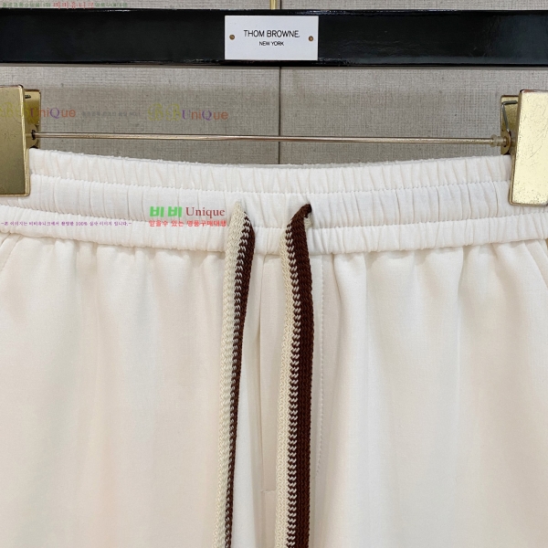 ���� �ο��� ���� �ݹ��� �¾� 27LW2661227-2