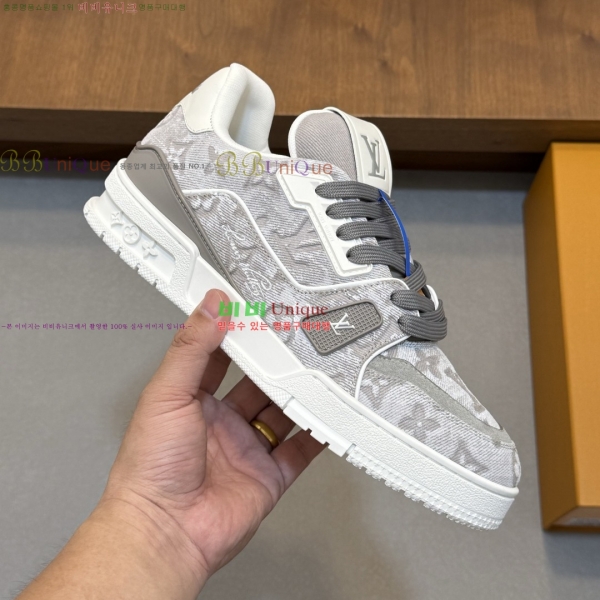���� ���̺��� Ʈ���̳� ����Ŀ�� 40LT267145-6