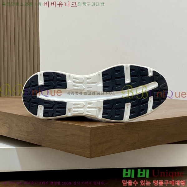 ���� ��**�� ����Ŀ�� M1006334-1